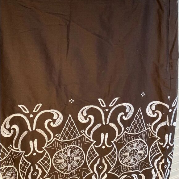 Ann Taylor loft embroided skirt - Picture 4 of 6